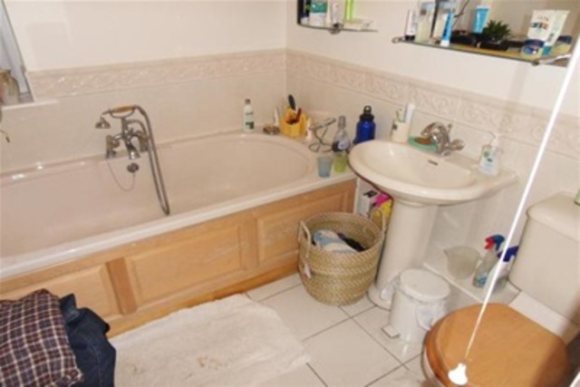  Image of 4 bedroom Detached house to rent in Daylesford Drive Newcastle upon Tyne NE3 at Newcastle upon Tyne, NE3 1TW