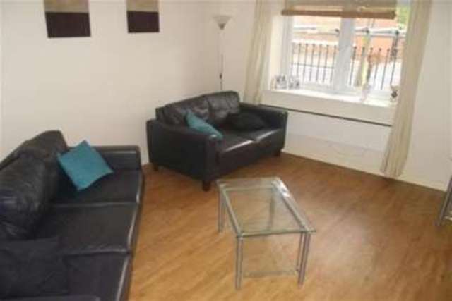  Image of 2 bedroom Flat to rent in Delamere Court St. Marys Street Crewe CW1 at Crewe, CW1 2JB