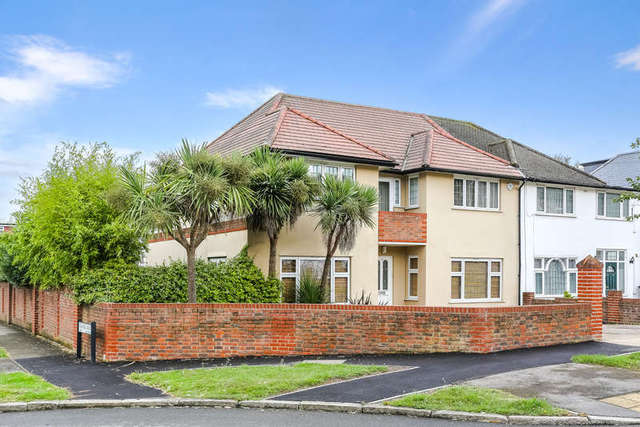  Image of 5 bedroom Semi-Detached house for sale in Derwent Avenue London SW15 at London, SW15 3RA