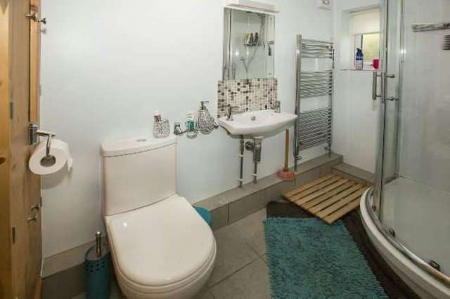  Image of 4 bedroom Terraced house for sale in Donnington Gardens Reading RG1 at Donnington Gardens  Reading, RG1 5LZ