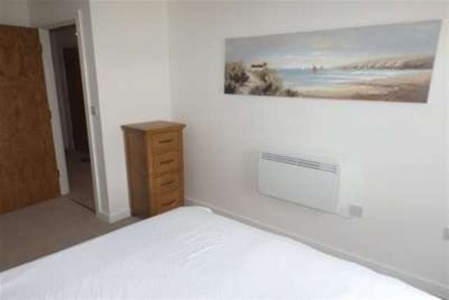  Image of 1 bedroom Flat to rent in Ferry Court Cardiff CF11 at Cardiff, CF11 0AW