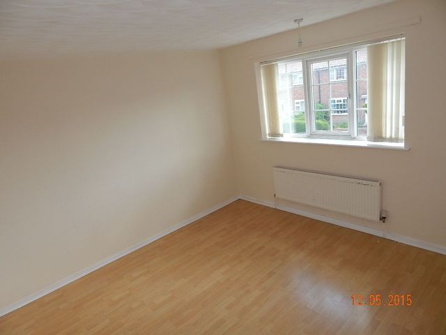  Image of 3 bedroom Terraced house to rent in Dr Anderson Avenue Stainforth Doncaster DN7 at Dr Anderson Avenue  Doncaster, DN7 5EJ