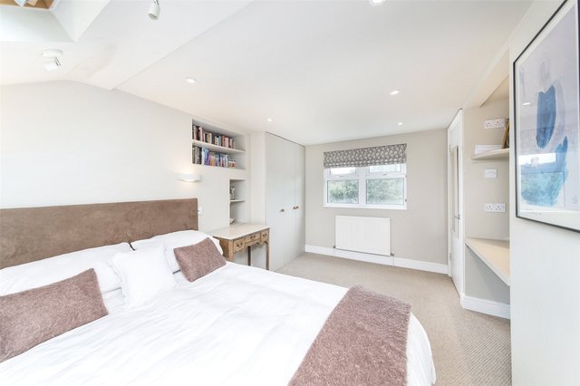  Image of 3 bedroom Terraced house for sale in Duke Road London W4 at London  Chiswick, W4 2DE