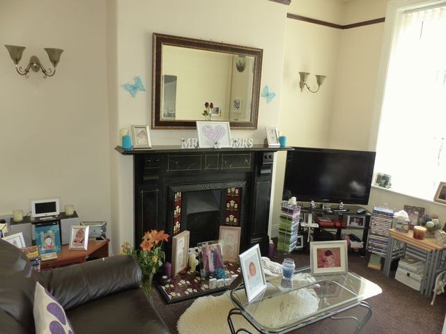  Image of 3 bedroom Terraced house for sale in Duke Street Shaw Oldham OL2 at Duke Street Shaw Oldham, OL2 8PA