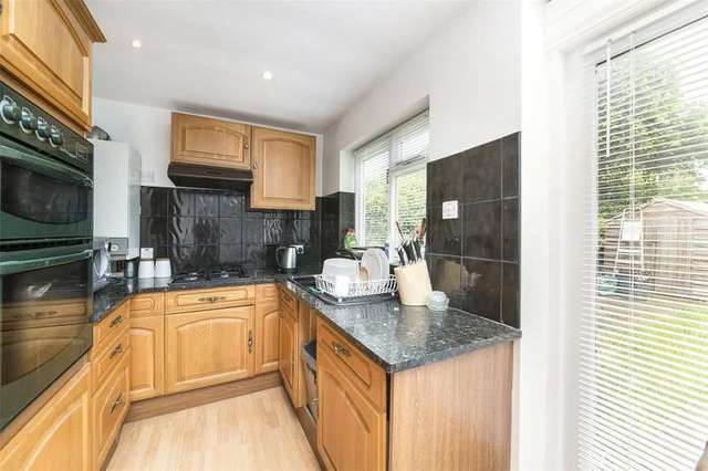  Image of 2 bedroom Flat for sale in Dukes Avenue London W4 at London  Chiswick, W4 2AA