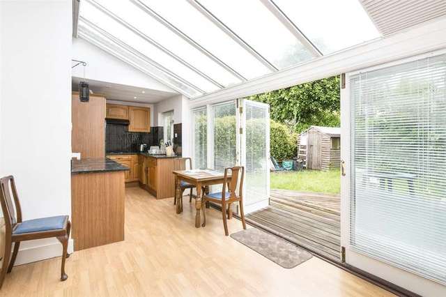  Image of 2 bedroom Flat for sale in Dukes Avenue London W4 at London  Chiswick, W4 2AA