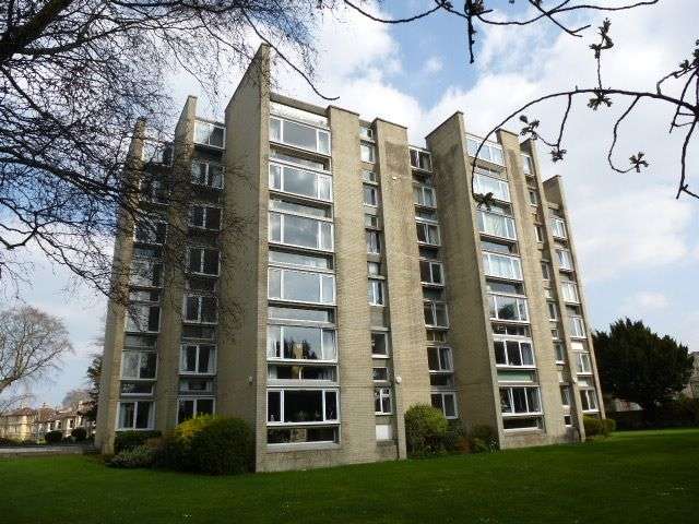  Image of 2 bedroom Apartment to rent in Durdham Park Redland Bristol BS6 at Durdham Park  Bristol, BS6 6XQ