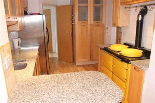  Image of 4 bedroom Detached house to rent in Dutch Gardens Kingston upon Thames KT2 at Kingston upon Thames, KT2 7TT