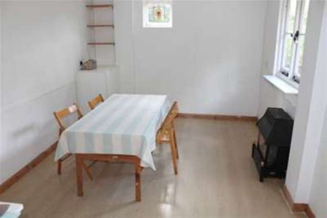  Image of 4 bedroom Detached house to rent in Dutch Gardens Kingston upon Thames KT2 at Kingston upon Thames, KT2 7TT