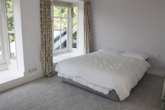  Image of 4 bedroom Detached house to rent in Dutch Gardens Kingston upon Thames KT2 at Kingston upon Thames, KT2 7TT