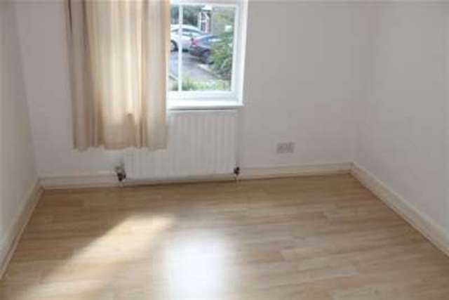  Image of 4 bedroom Detached house to rent in Dutch Gardens Kingston upon Thames KT2 at Kingston upon Thames, KT2 7TT