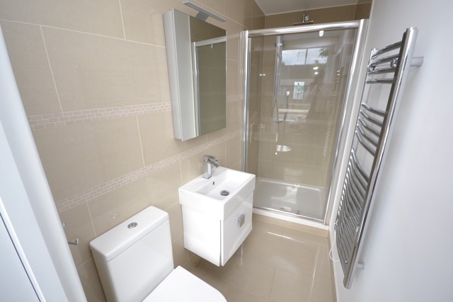  Image of 3 bedroom Property to rent in East End Road London N2 at East Finchley, N2 0SP