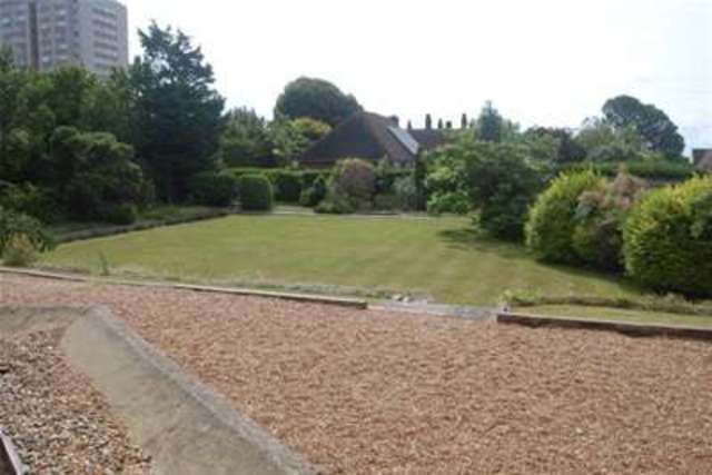  Image of 2 bedroom Property to rent in Buxton Road Eastbourne BN20 at Eastbourne, BN20 7LF