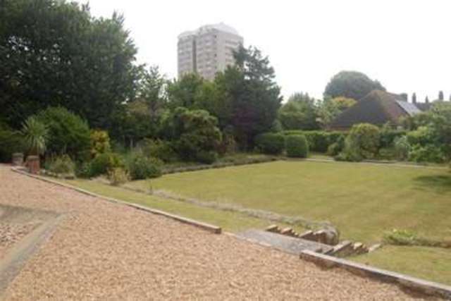  Image of 2 bedroom Property to rent in Buxton Road Eastbourne BN20 at Eastbourne, BN20 7LF