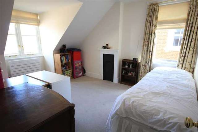  Image of 4 bedroom Semi-Detached house for sale in Eastern Avenue Earley Reading RG1 at Reading, RG1 5RY