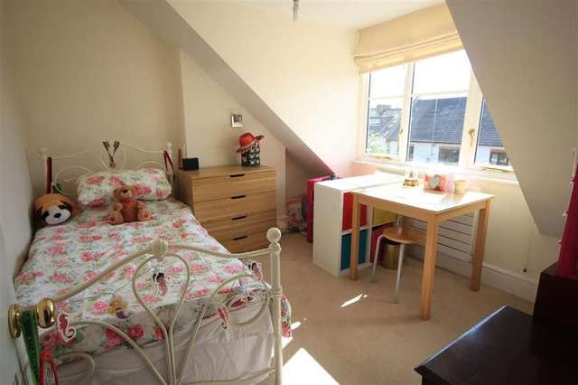 Image of 4 bedroom Semi-Detached house for sale in Eastern Avenue Earley Reading RG1 at Reading, RG1 5RY