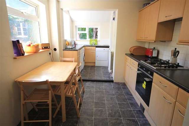  Image of 4 bedroom Semi-Detached house for sale in Eastern Avenue Earley Reading RG1 at Reading, RG1 5RY