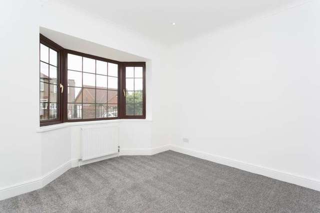  Image of 3 bedroom Bungalow for sale in Eastwood Drive Rainham RM13 at Eastwood Drive  Essex, RM13 9HH