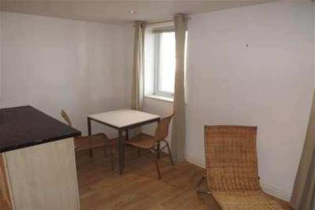  Image of 2 bedroom Flat to rent in Ecclesall Road Sheffield S11 at Sheffield, S11 8PR