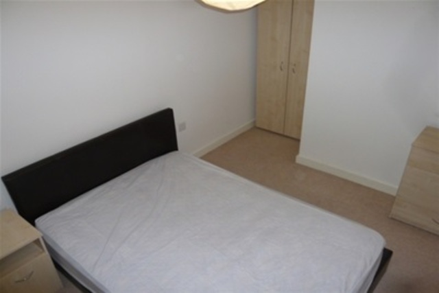  Image of 1 bedroom Flat to rent in Cross Green Lane Leeds LS9 at Leeds, LS9 8FG