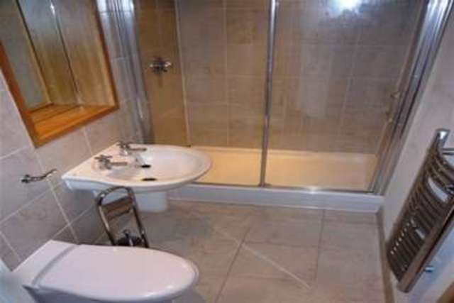  Image of 1 bedroom Flat to rent in Cross Green Lane Leeds LS9 at Leeds, LS9 8FG