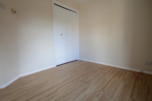  Image of 1 bedroom Flat to rent in Eleonora Terrace Lind Road Sutton SM1 at Lind Road  Sutton, SM1 4PU