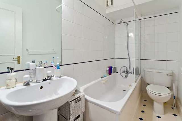  Image of 2 bedroom Flat to rent in Elgin Avenue London W9 at Elgin Avenue  London, W9 2HD