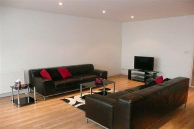  Image of 2 bedroom Flat to rent in Elliot Street Glasgow G3 at Finnieston Glasgow Glasgow, G3 8EX