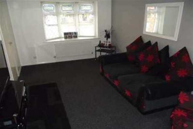  Image of 2 bedroom Semi-Detached house to rent in Ellwood Crescent Nottingham NG8 at Nottingham, NG8 1GD