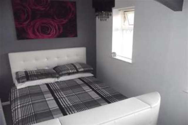  Image of 2 bedroom Semi-Detached house to rent in Ellwood Crescent Nottingham NG8 at Nottingham, NG8 1GD