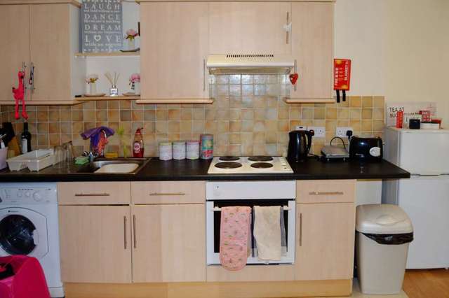  Image of Studio flat to rent in Emanuel Avenue London W3 at Emanuel Avenue Acton London, W3 6JG