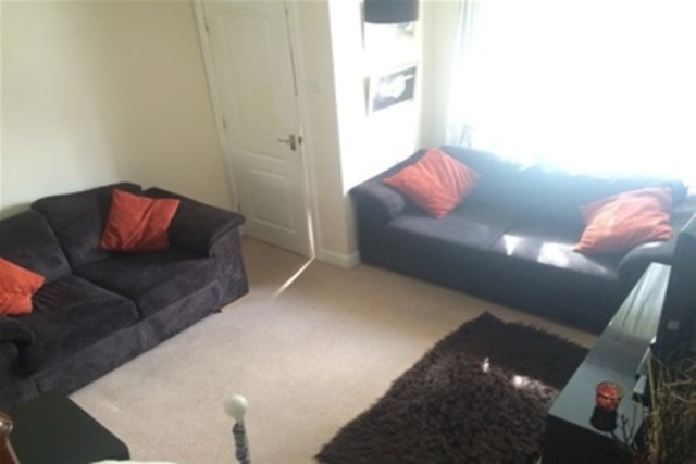  Image of 3 bedroom Mews to rent in Emery Close Altrincham WA14 at Altrincham, WA14 1NJ