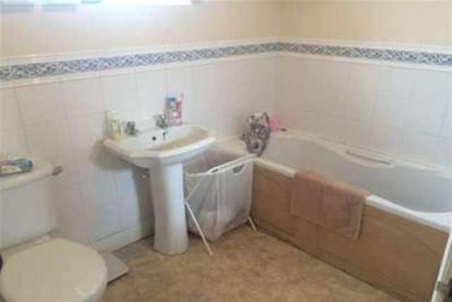  Image of 3 bedroom Mews to rent in Emery Close Altrincham WA14 at Altrincham, WA14 1NJ