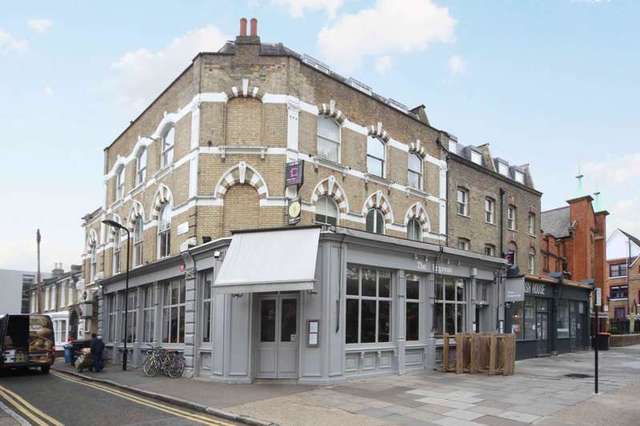  Image of 1 bedroom Flat to rent in Lauriston Road London E9 at London  Victoria Park, E9 7LH