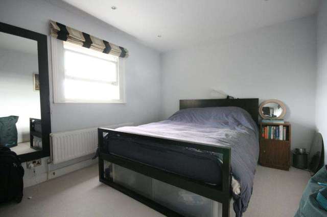  Image of 1 bedroom Flat to rent in Lauriston Road London E9 at London  Victoria Park, E9 7LH
