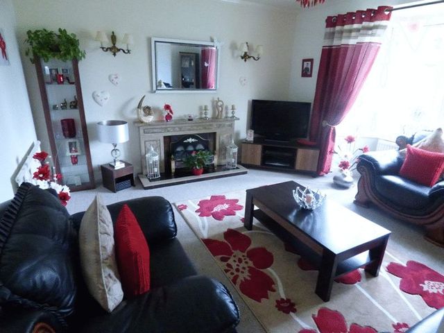  Image of 3 bedroom Detached house to rent in Estcourt Road Gloucester GL1 at Estcourt Road  Gloucester, GL1 3LH