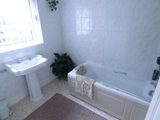  Image of 3 bedroom Detached house to rent in Estcourt Road Gloucester GL1 at Estcourt Road  Gloucester, GL1 3LH