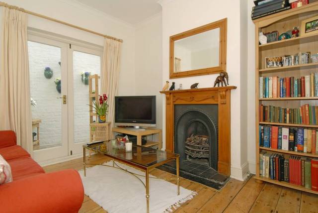  Image of 2 bedroom Detached house to rent in Eversleigh Road London SW11 at Eversleigh Road  London, SW11 5XB