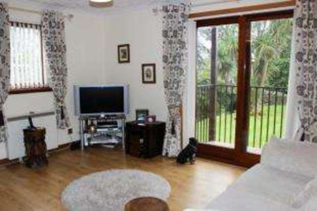  Image of 1 bedroom Flat for sale in Fairlieburne Gardens Fairlie Largs KA29 at Fairlie Largs Fairlie, KA29 0ER