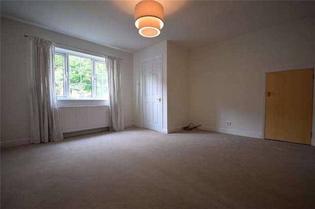  Image of 3 bedroom Semi-Detached house to rent in Faygate Way Lower Earley Reading RG6 at Lower Earley Reading Shinfield, RG6 4DA