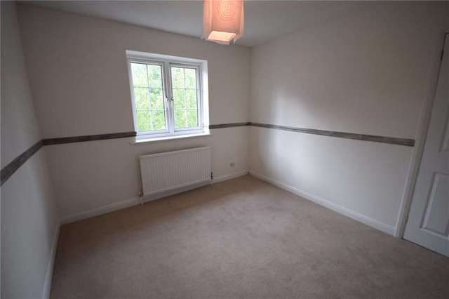  Image of 3 bedroom Semi-Detached house to rent in Faygate Way Lower Earley Reading RG6 at Lower Earley Reading Shinfield, RG6 4DA