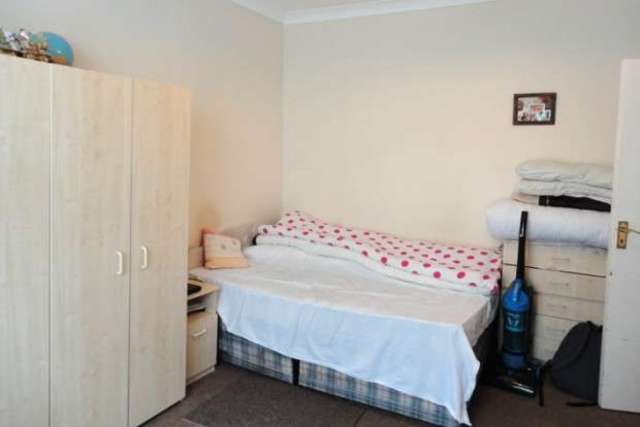  Image of 2 bedroom Flat to rent in Ferndale Road London SW4 at Ferndale Road  Clapham, SW4 7RR