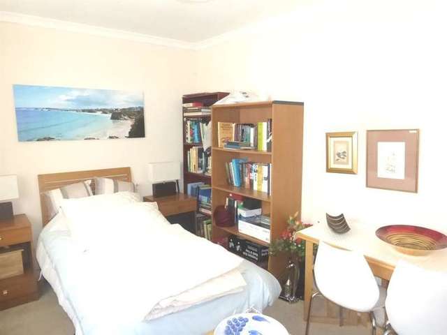  Image of 3 bedroom Detached house for sale in Fitzhamon Road Porthcawl CF36 at Porthcawl  Porthcawl, CF36 3JB