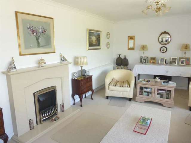 Image of 3 bedroom Detached house for sale in Fitzhamon Road Porthcawl CF36 at Porthcawl  Porthcawl, CF36 3JB