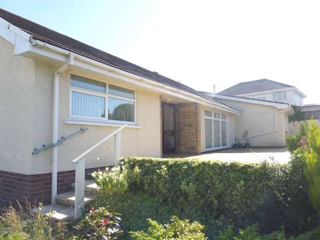  Image of 3 bedroom Detached house for sale in Fitzhamon Road Porthcawl CF36 at Porthcawl  Porthcawl, CF36 3JB