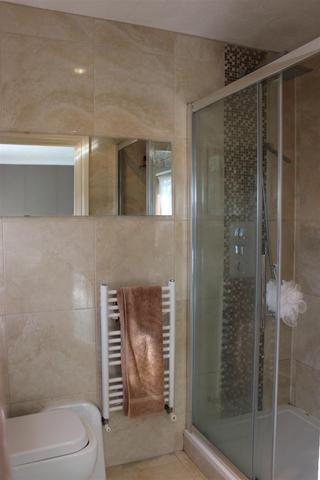  Image of 2 bedroom Apartment to rent in Fleetwood Close Croydon CR0 at Fleetwood Close  CROYDON, CR0 5HD