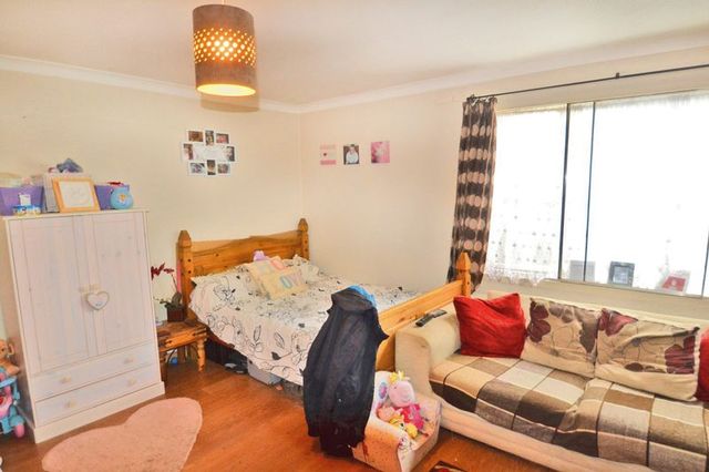  Image of 1 bedroom Flat for sale in Douglas Road Stanwell Staines TW19 at Douglas Road Stanwell Staines-Upon-Thames, TW19 7JN