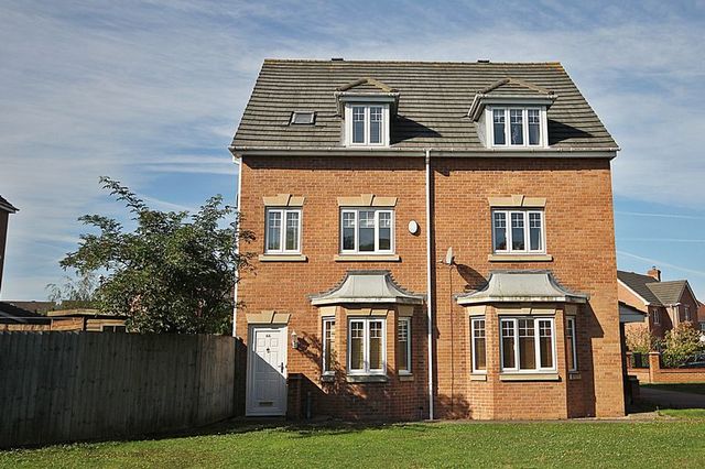  Image of 3 bedroom Semi-Detached house for sale in Beaumont Road Flitwick Bedford MK45 at Beaumont Road Flitwick Flitwick, MK45 1WD
