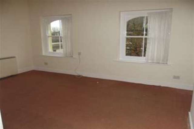  Image of 1 bedroom Flat to rent in Bouverie Road West Folkestone CT20 at Folkestone, CT20 2SZ
