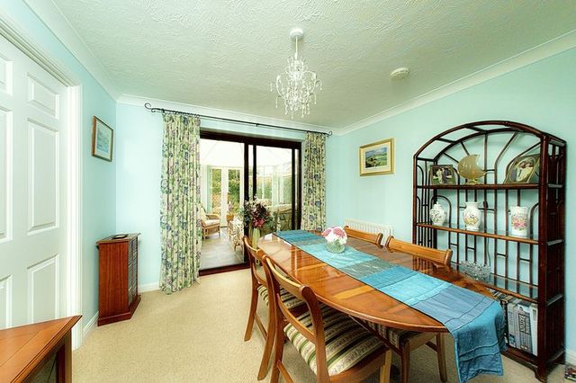  Image of 4 bedroom Detached house for sale in Foxbridge Drive Hunston Chichester PO20 at Foxbridge Drive Hunston Chichester, PO20 1NQ